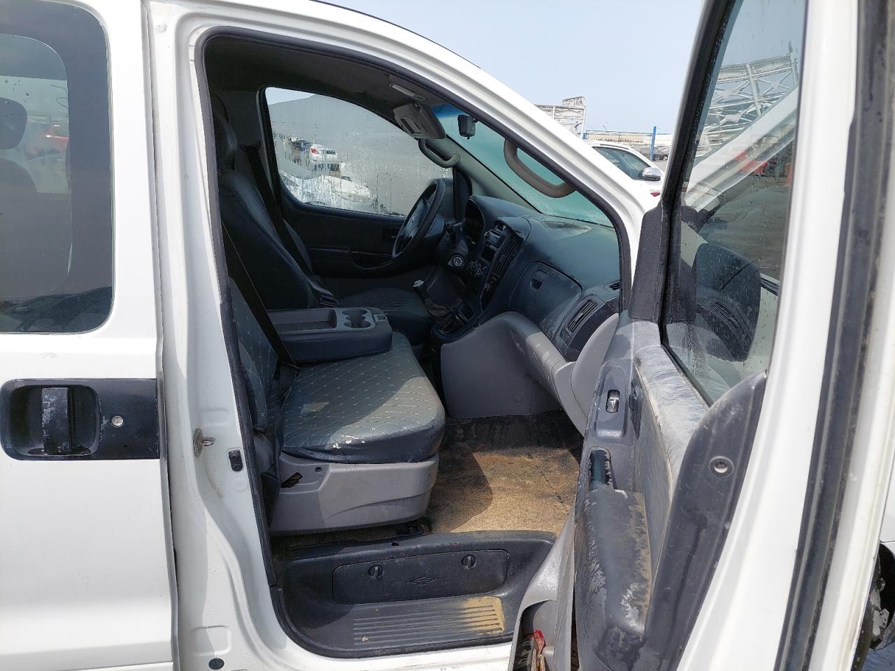 KMJWA37R6DU498243 - 2013 Hyundai H1 - #46766475