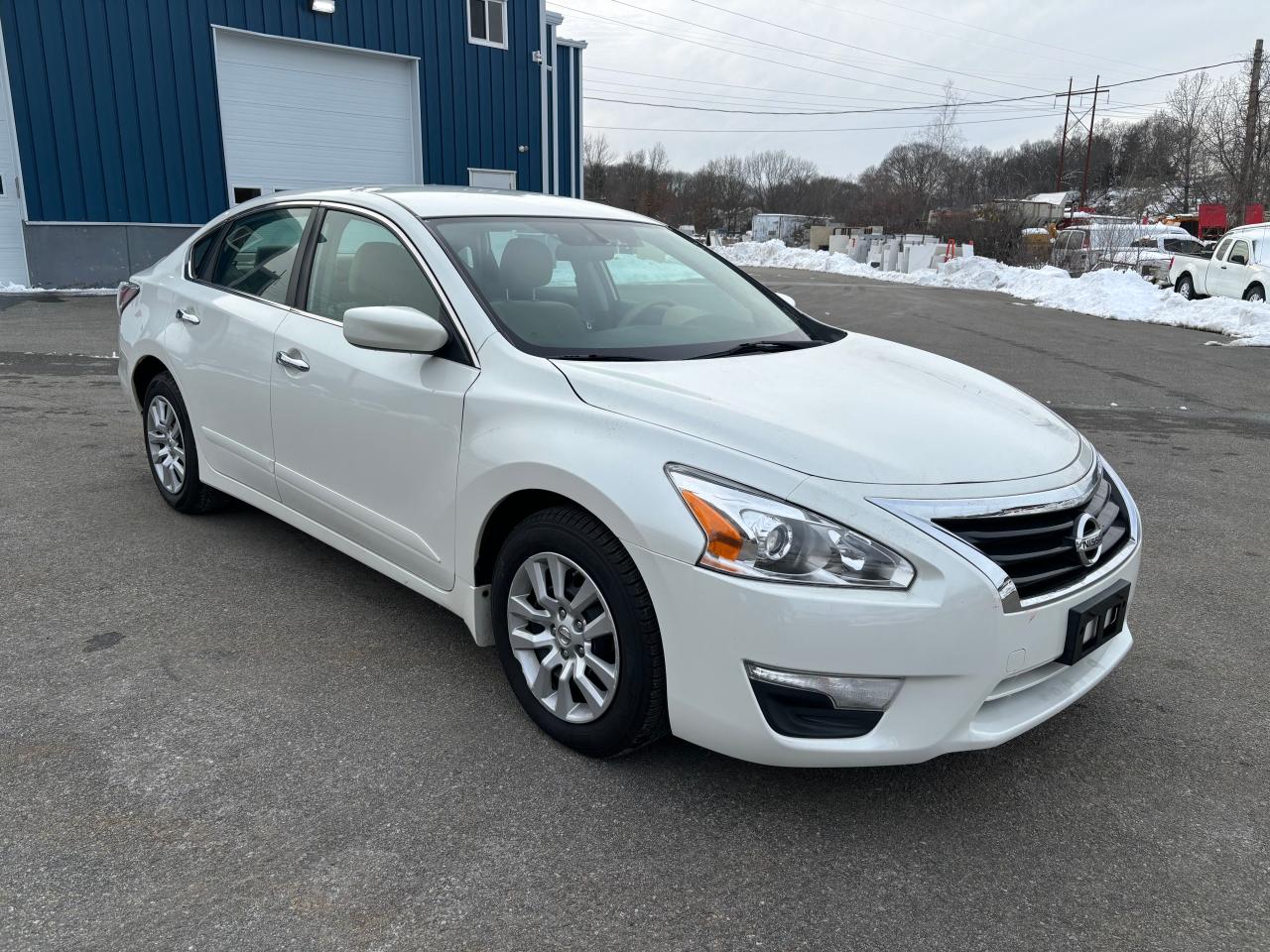 2015 Nissan Altima - Image 1