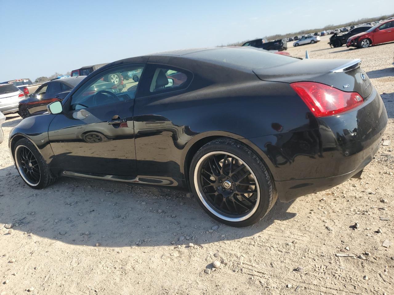 2014 Infiniti Q60 - Image 2