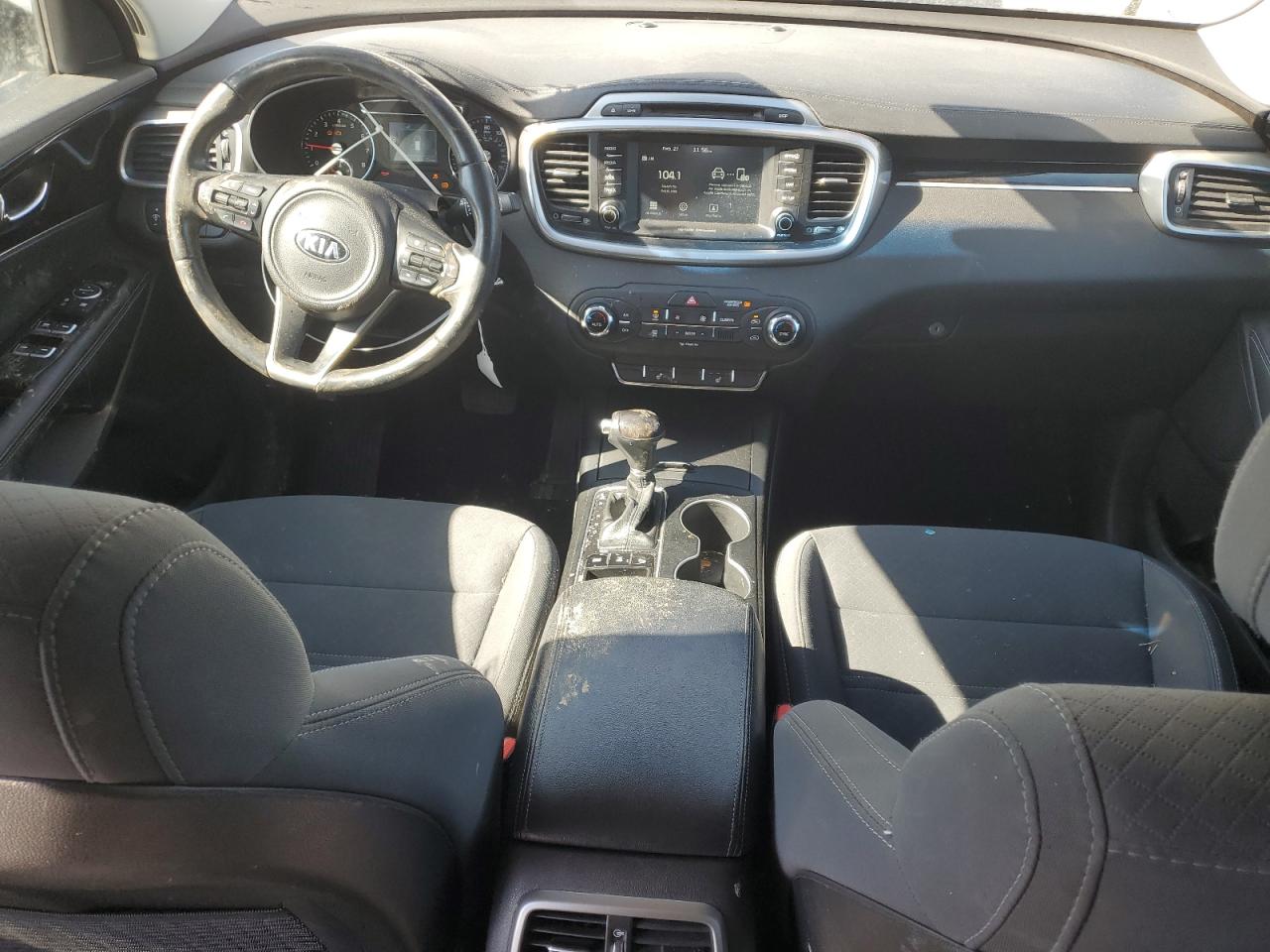 2017 Kia Sorento - Image 8