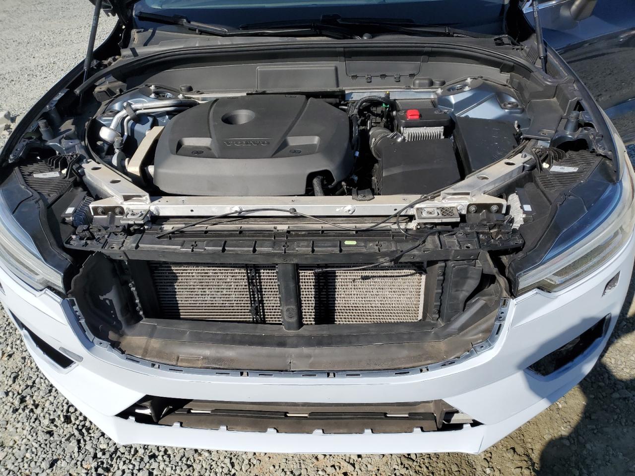 2020 Volvo XC60 - Image 13