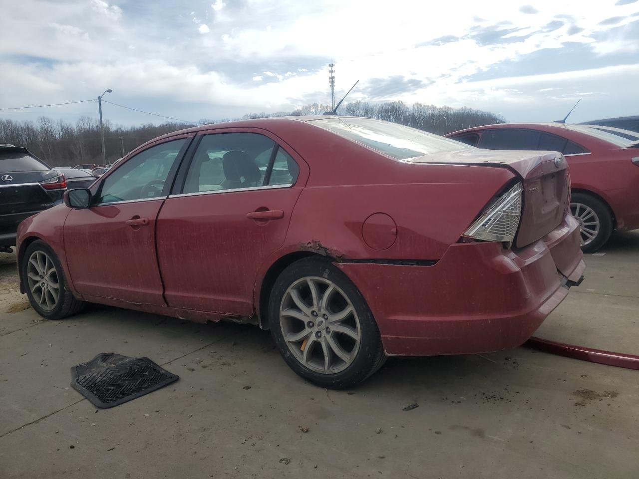 2010 Ford Fusion - Image 2