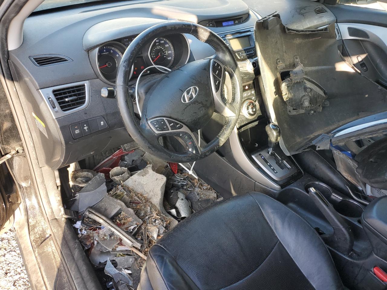 2013 Hyundai Elantra - Image 8