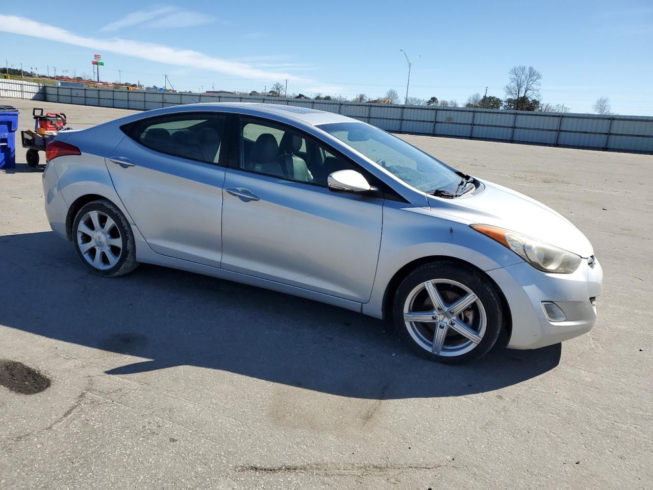 2013 Hyundai Elantra - Image 4