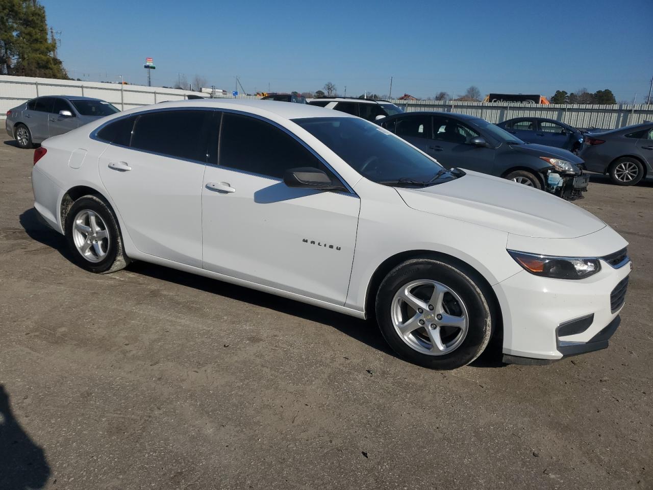 2018 Chevrolet Malibu - Image 4