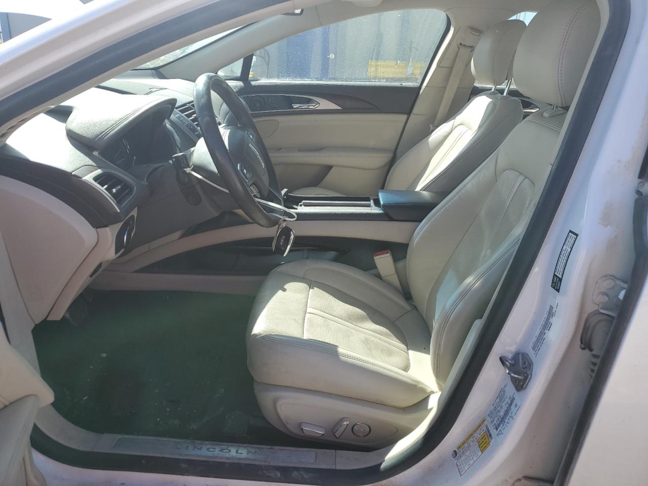 2019 Lincoln MKZ - Image 7