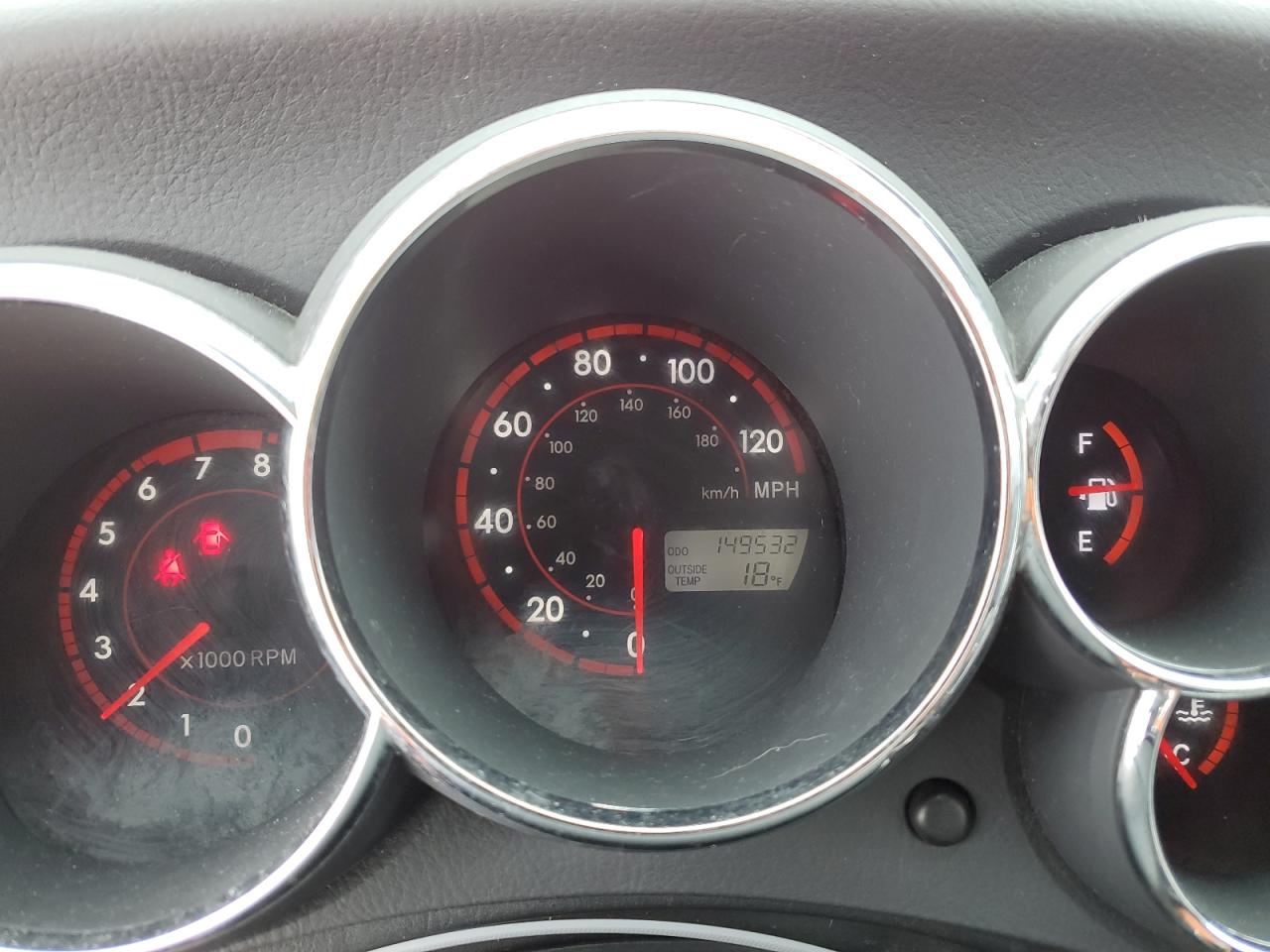 2005 Pontiac Vibe - Image 9