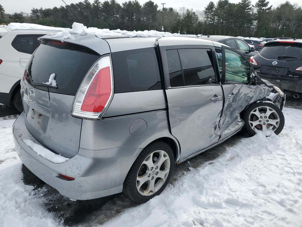 2010 Mazda 5 - Image 3
