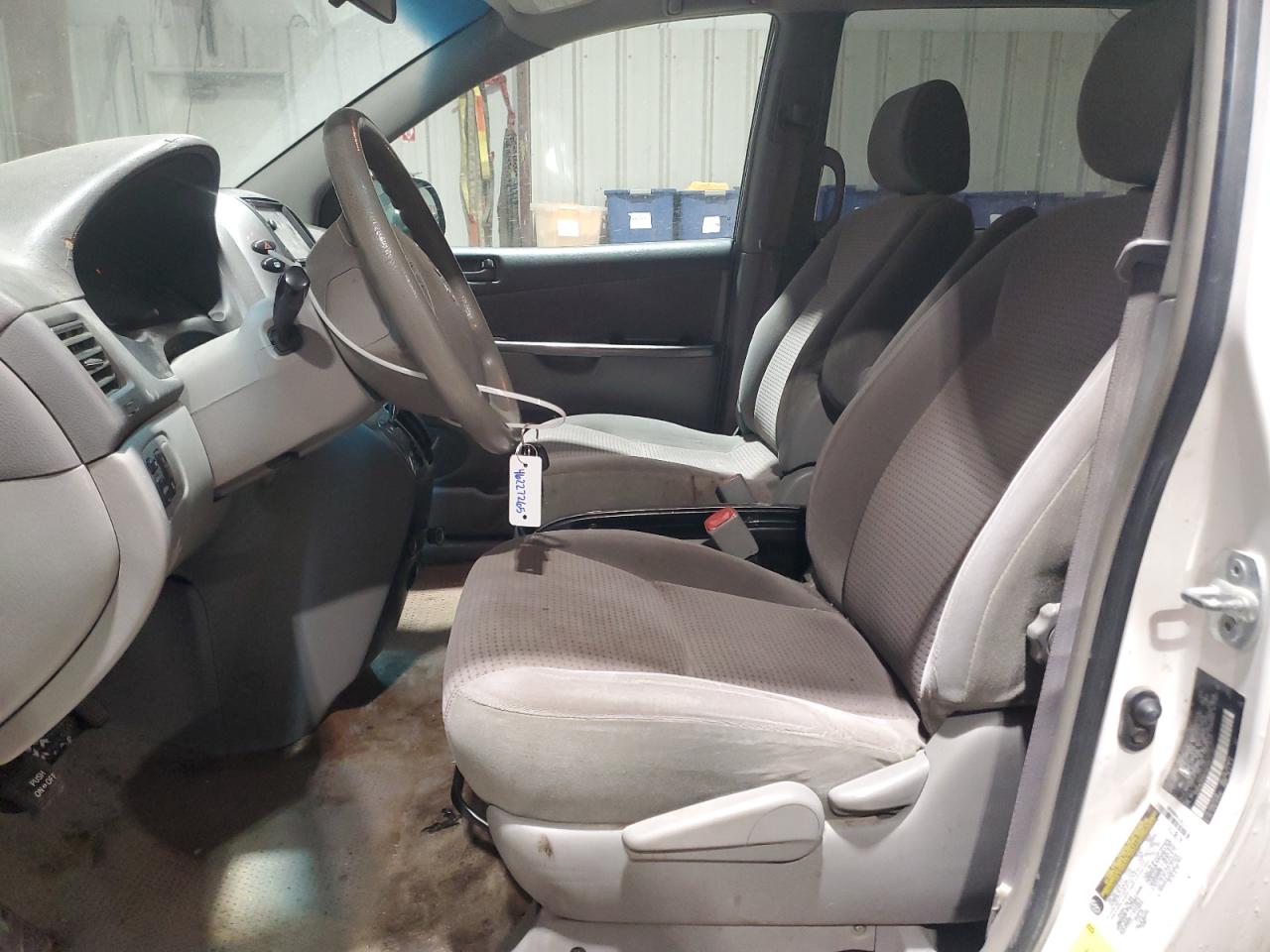 2006 Toyota Sienna - Image 7