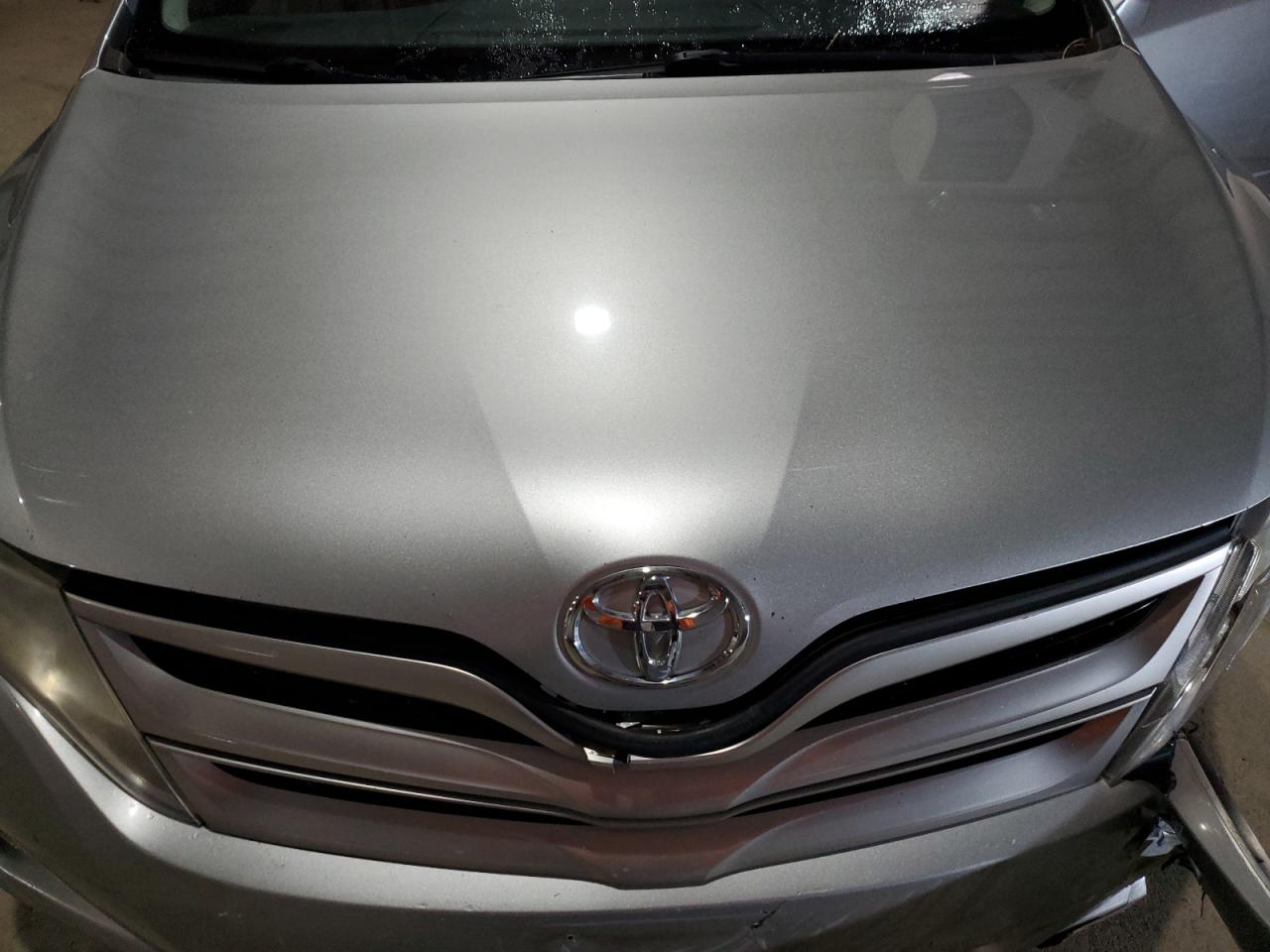 2015 Toyota Venza - Image 12