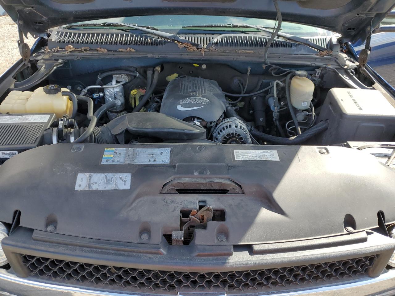 2002 Chevrolet Silverado - Image 11