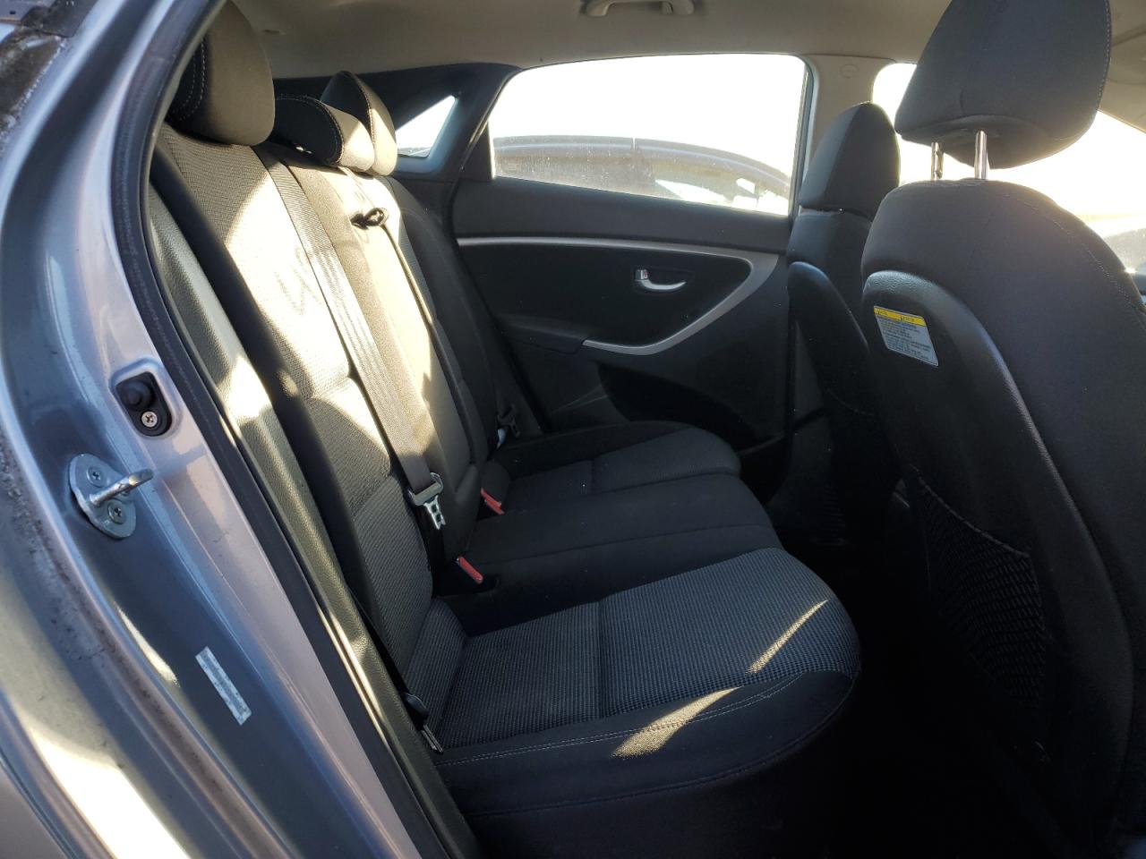 2013 Hyundai Elantra - Image 10
