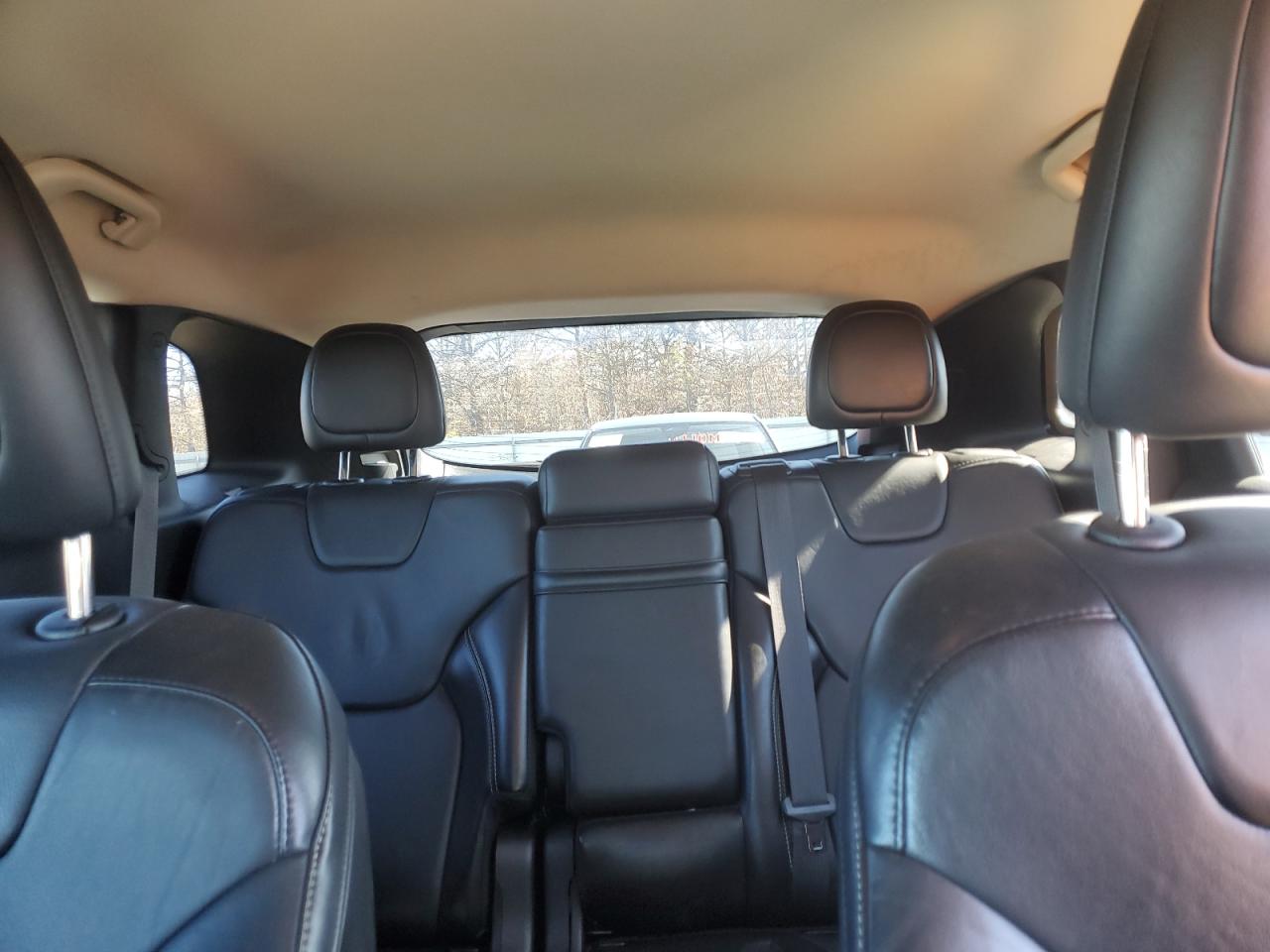 2015 Jeep Grand Cherokee - Image 10