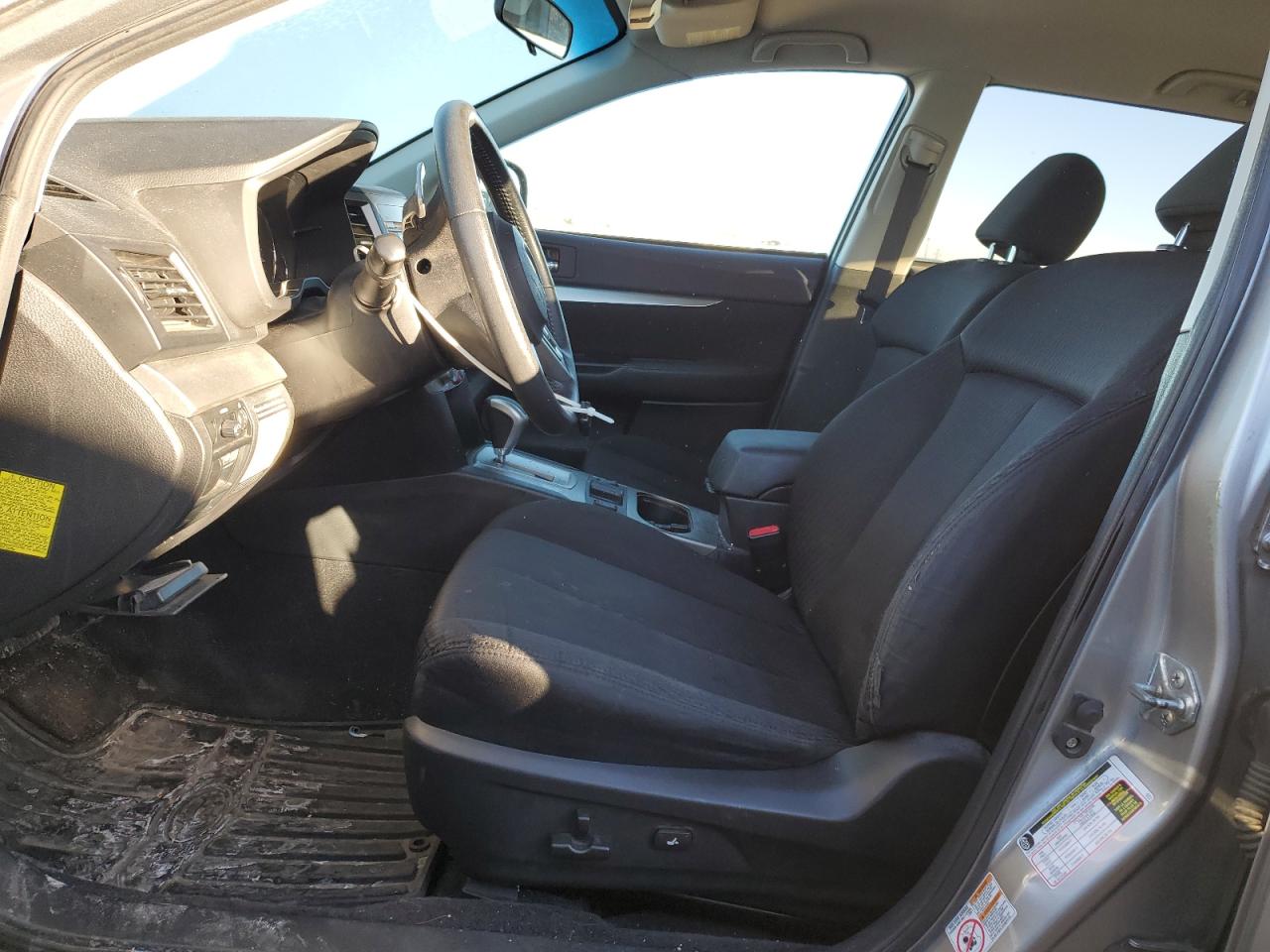 2010 Subaru Outback - Image 7