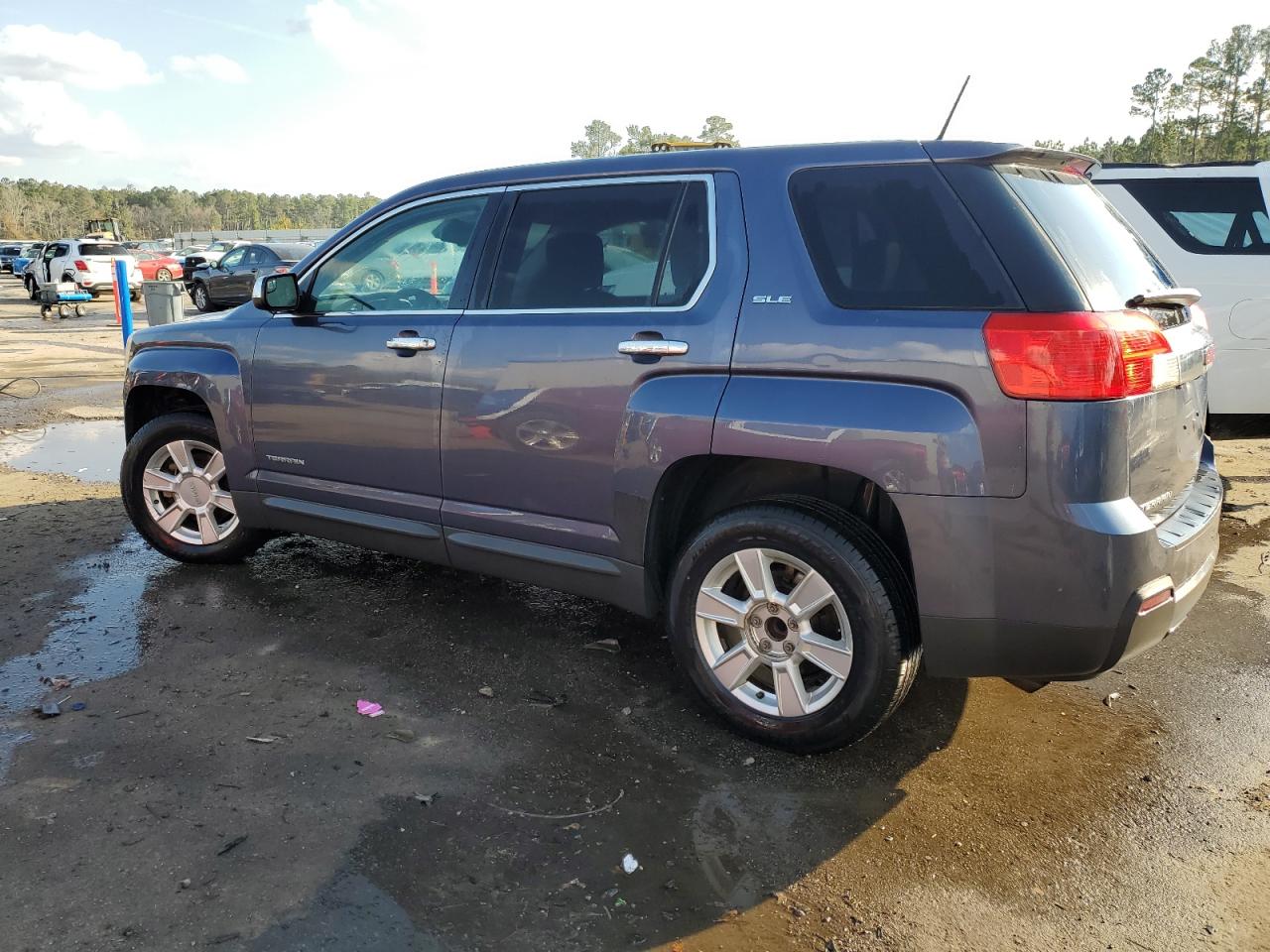 2013 GMC Terrain - Image 2