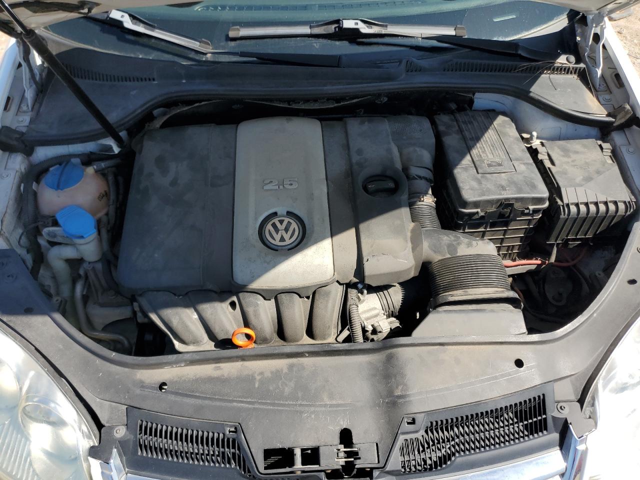 2009 Volkswagen Jetta - Image 11