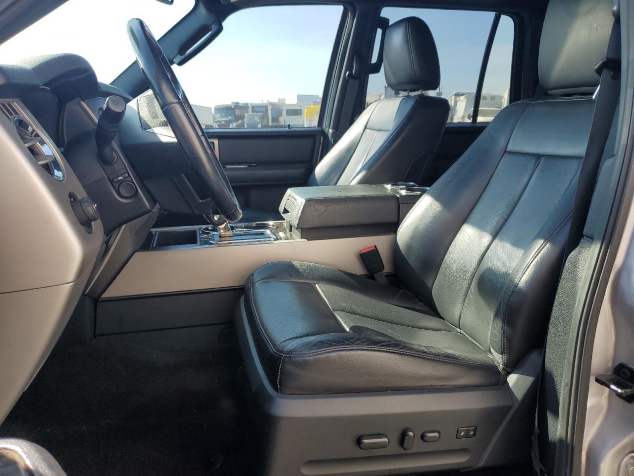 2016 Ford Expedition - Image 7