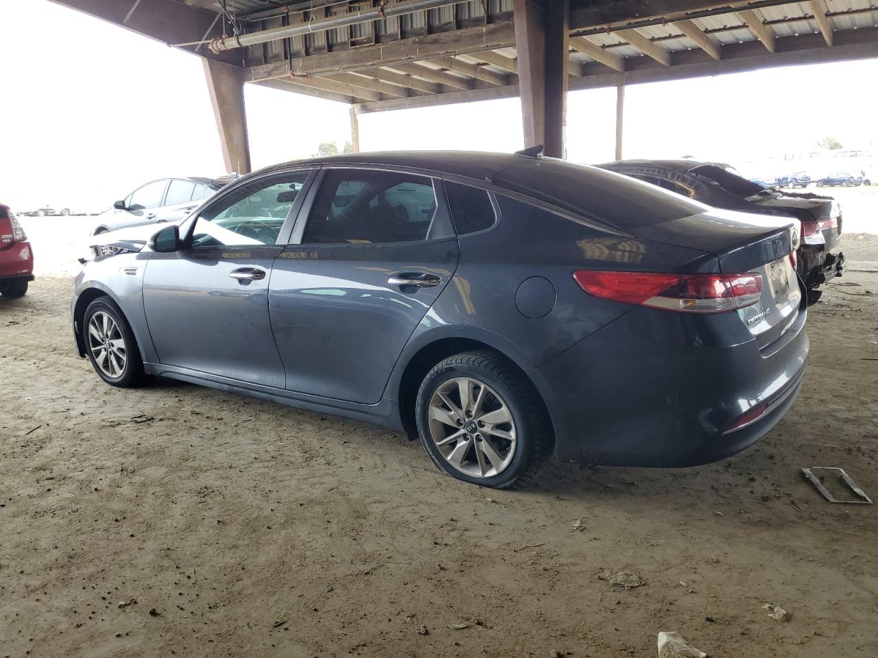 2016 Kia Optima - Image 2