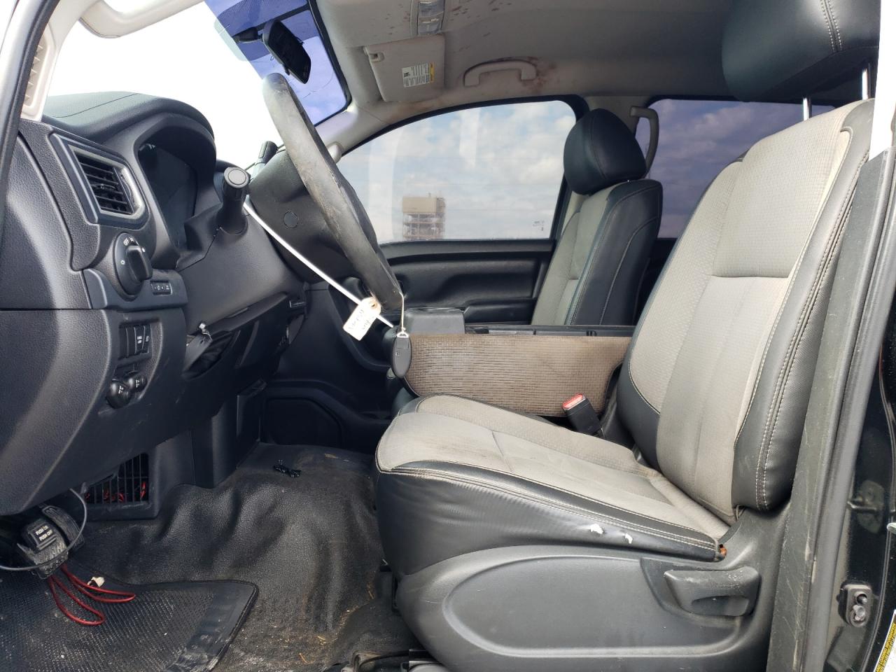 2017 Nissan Titan - Image 7
