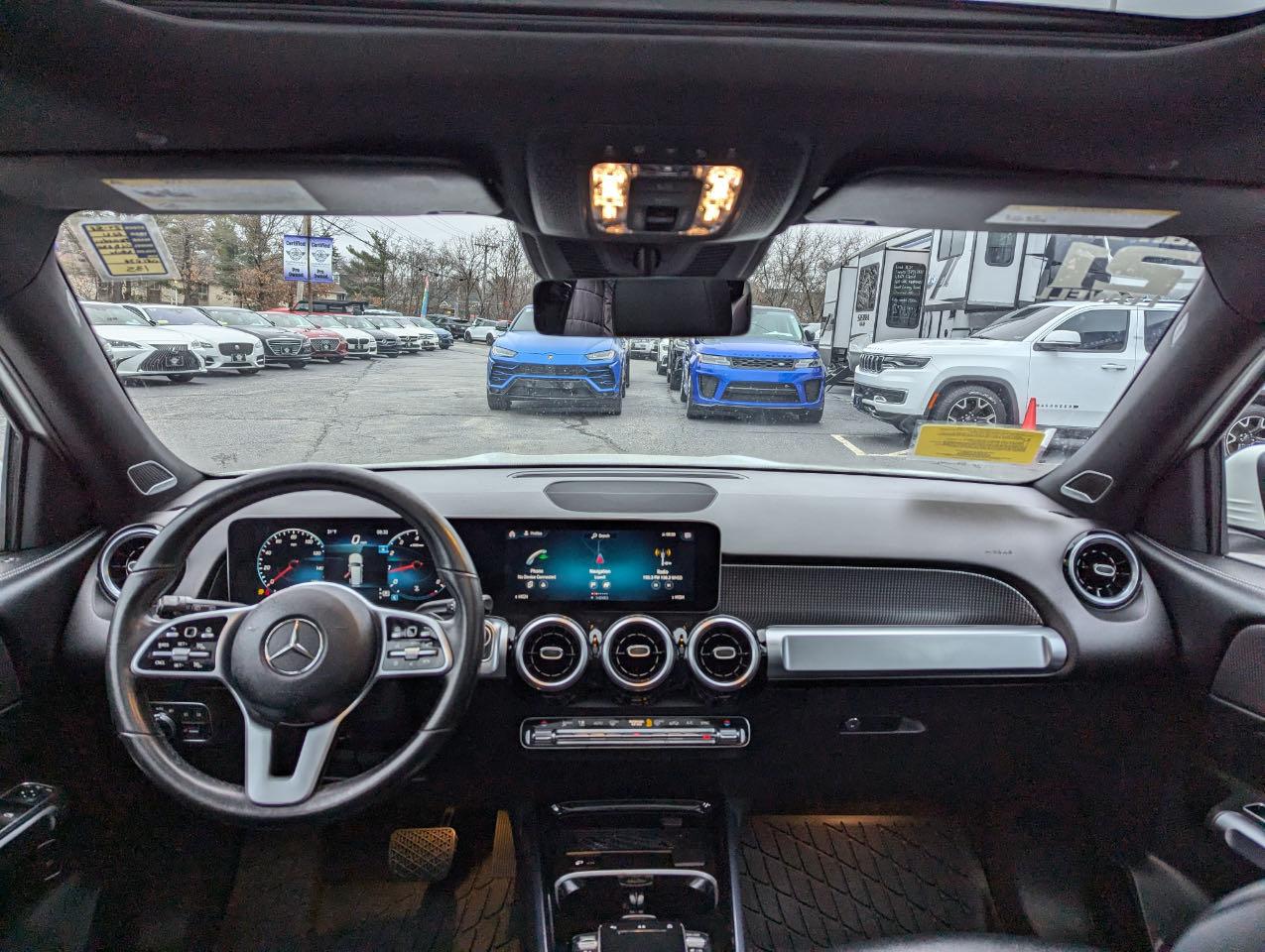 2021 Mercedes-Benz GLB - Image 9