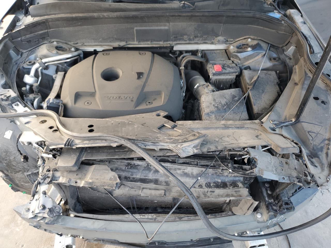 2022 Volvo XC90 - Image 12