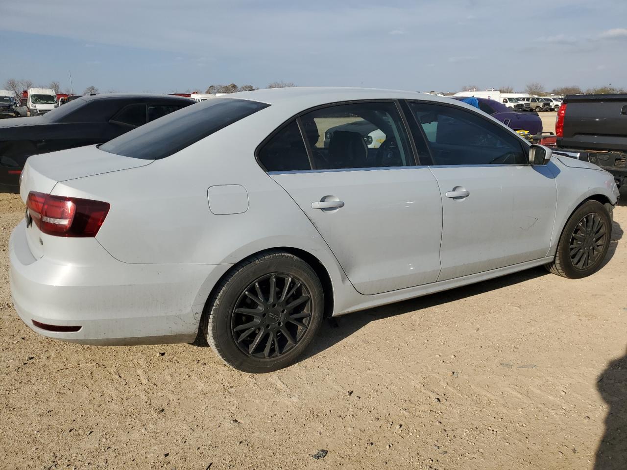 2017 Volkswagen Jetta - Image 3