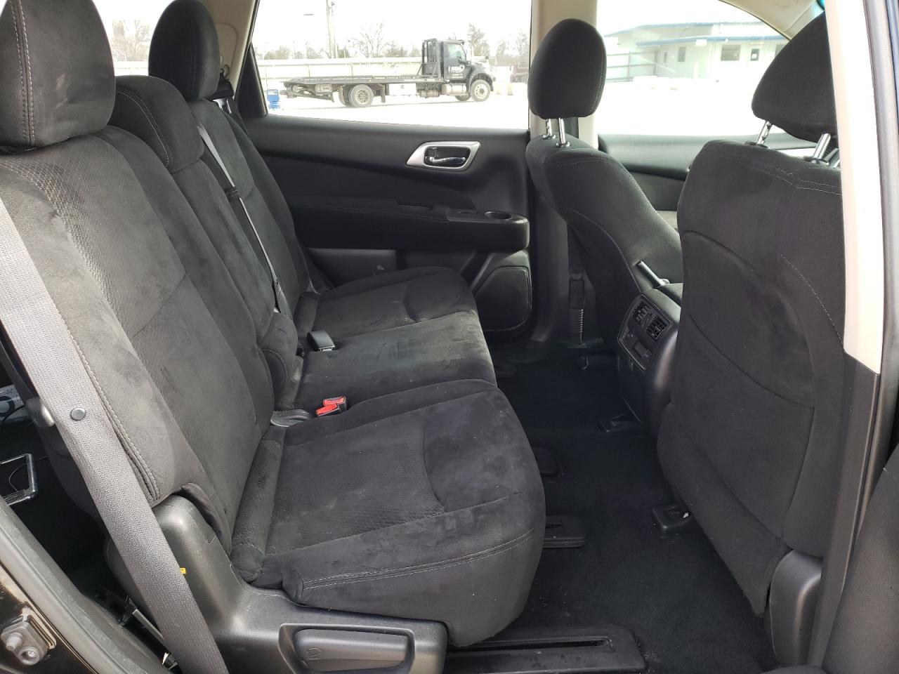2015 Nissan Pathfinder - Image 11