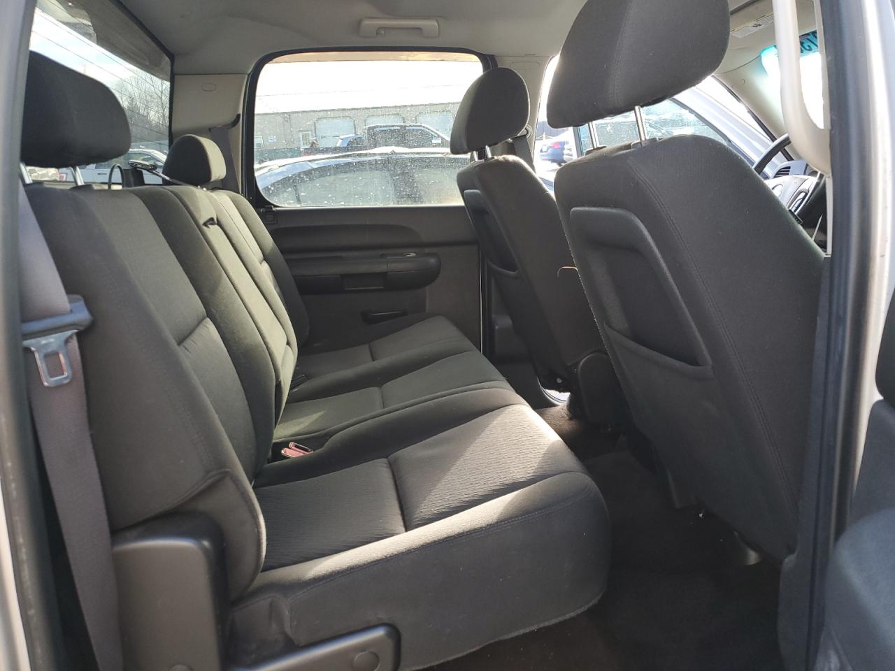 2011 Chevrolet Silverado - Image 10