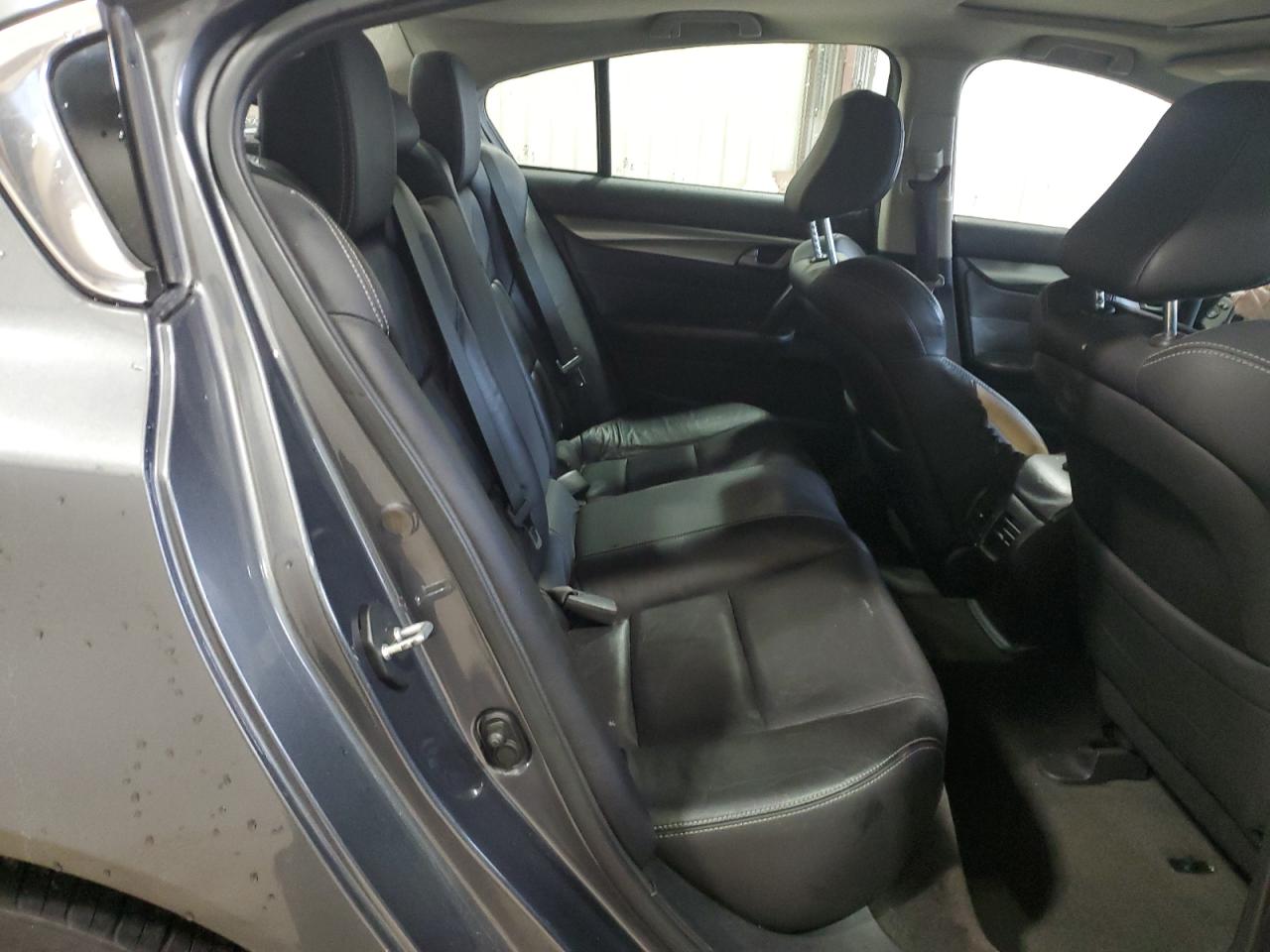 2010 Acura TL - Image 11