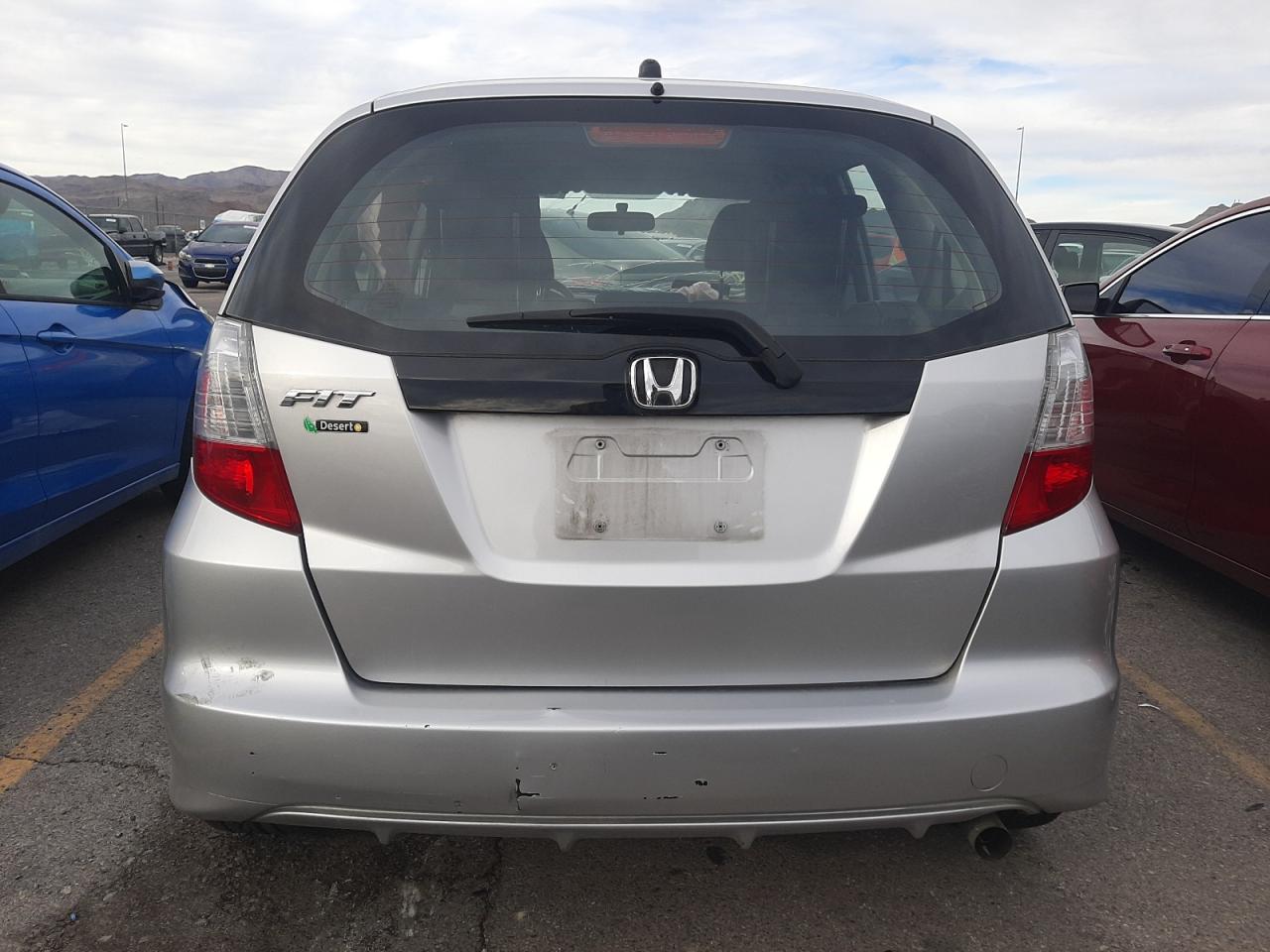 2011 Honda Fit - Image 6