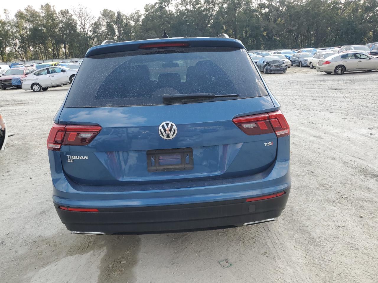 2018 Volkswagen Tiguan - Image 6