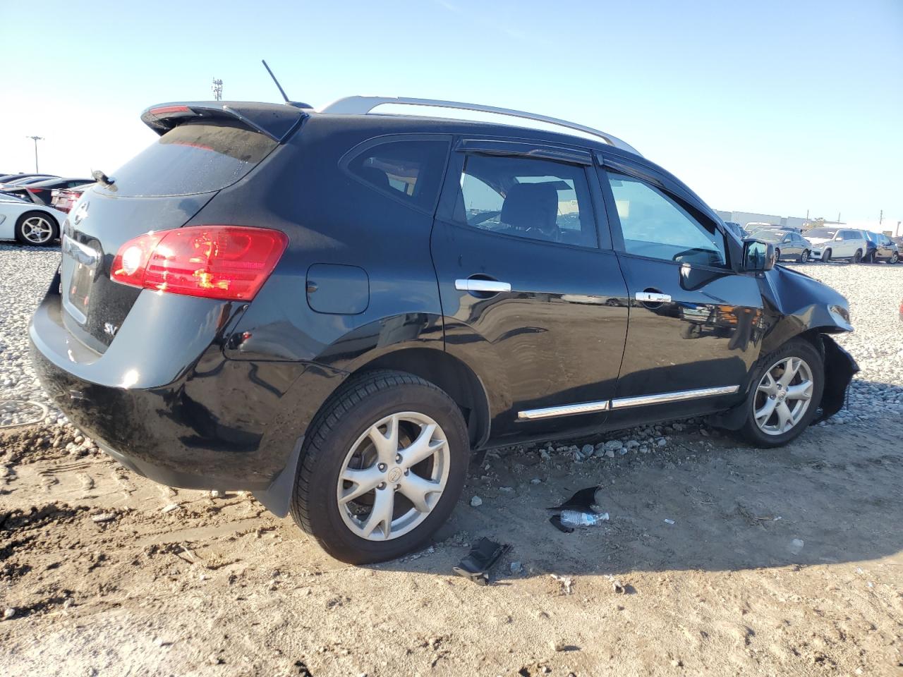 2011 Nissan Rogue - Image 3