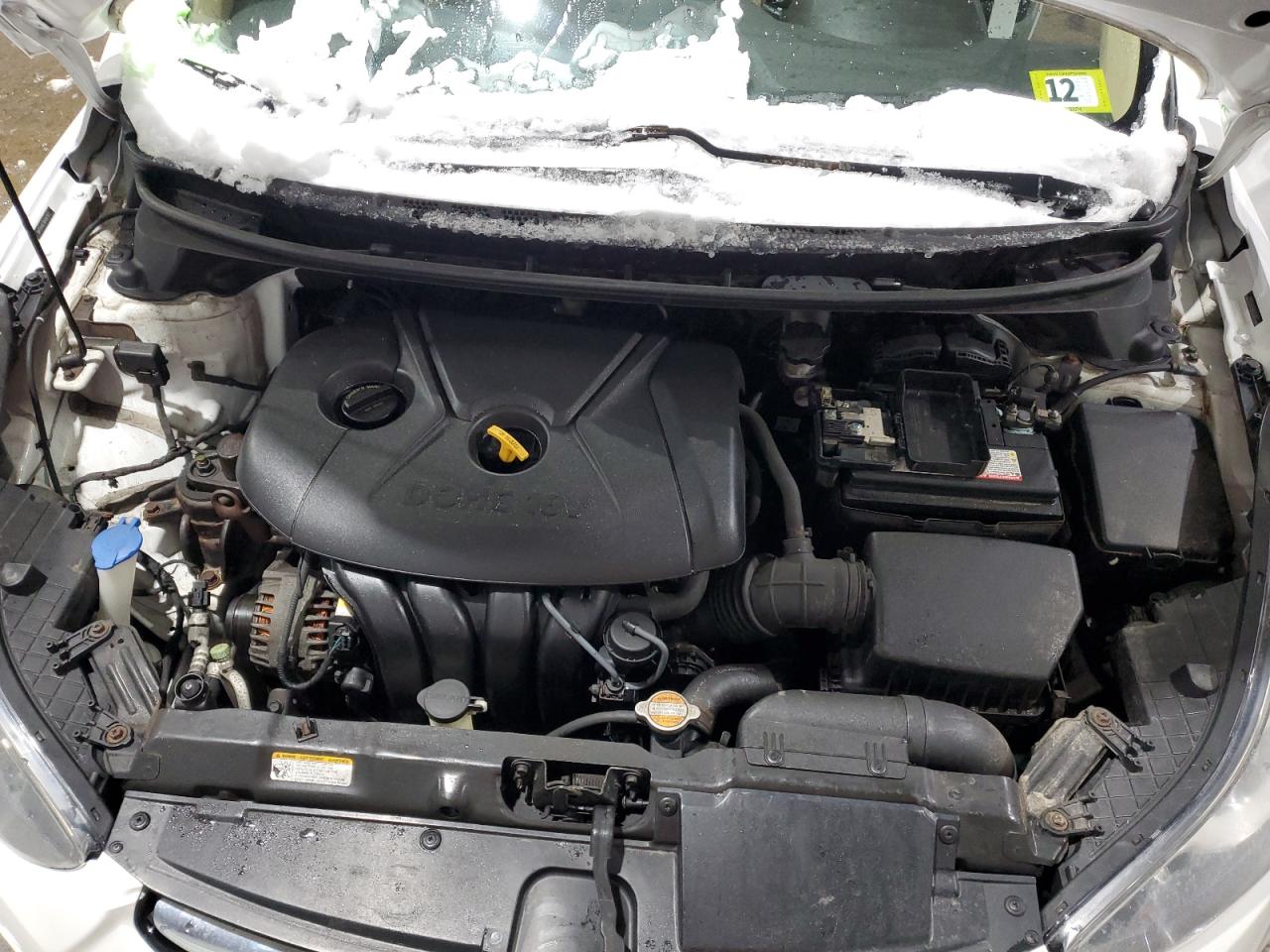 2013 Hyundai Elantra - Image 12