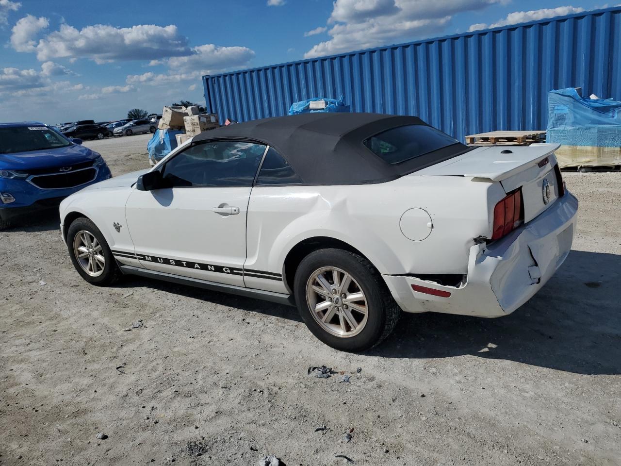 2009 Ford Mustang - Image 2
