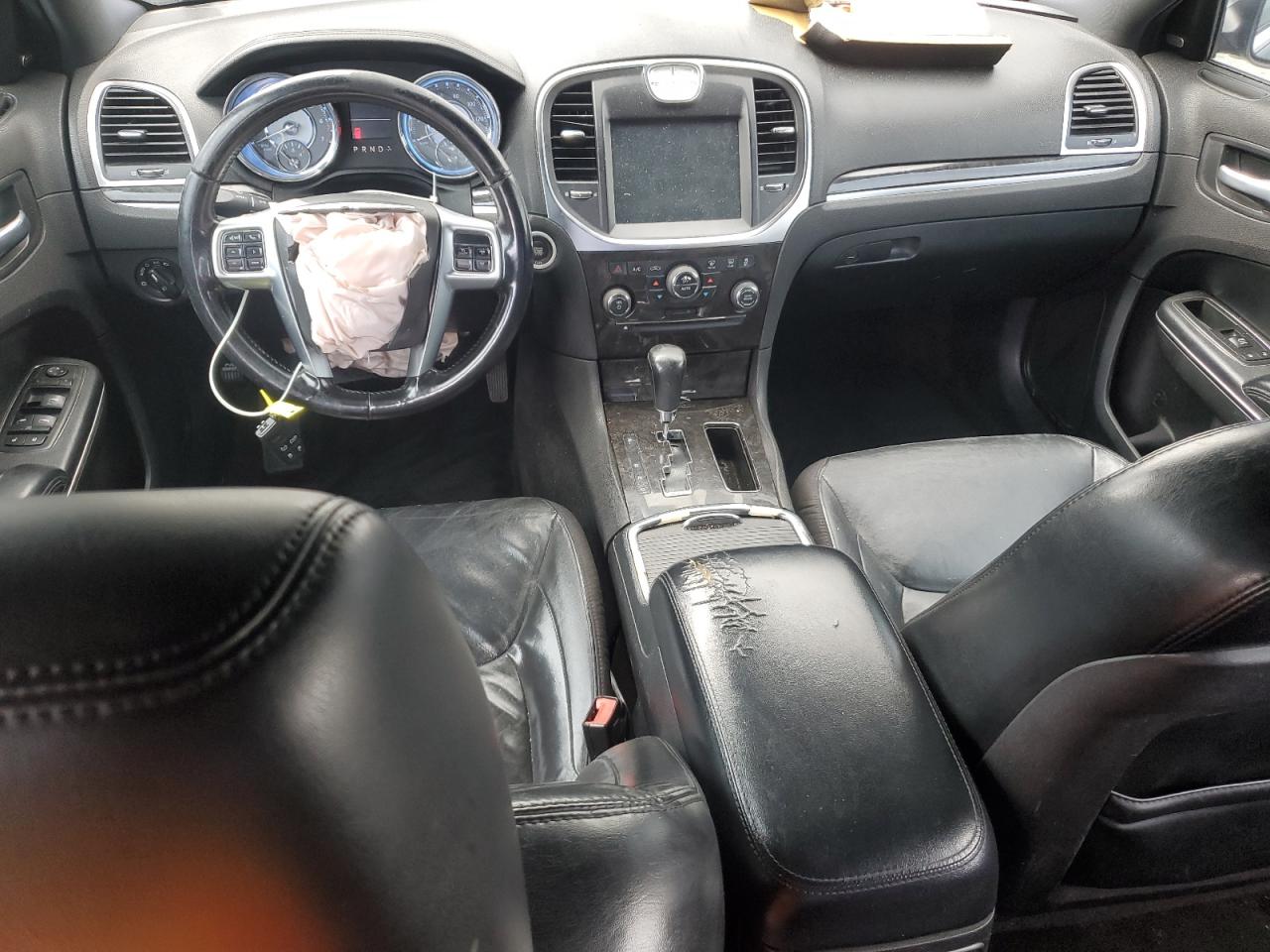2011 Chrysler 300 - Image 8