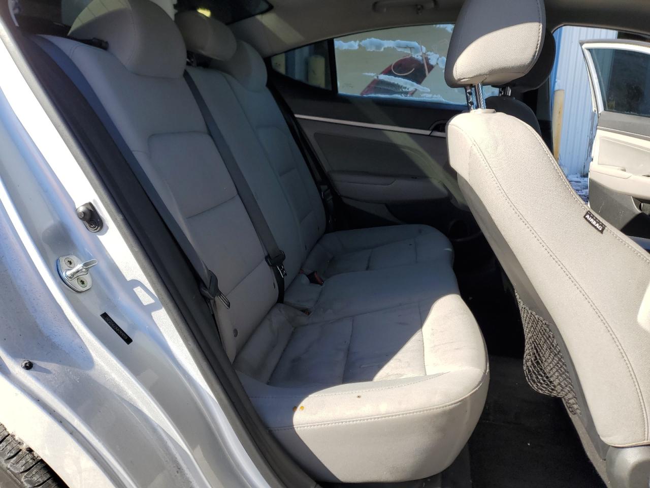 2018 Hyundai Elantra - Image 10