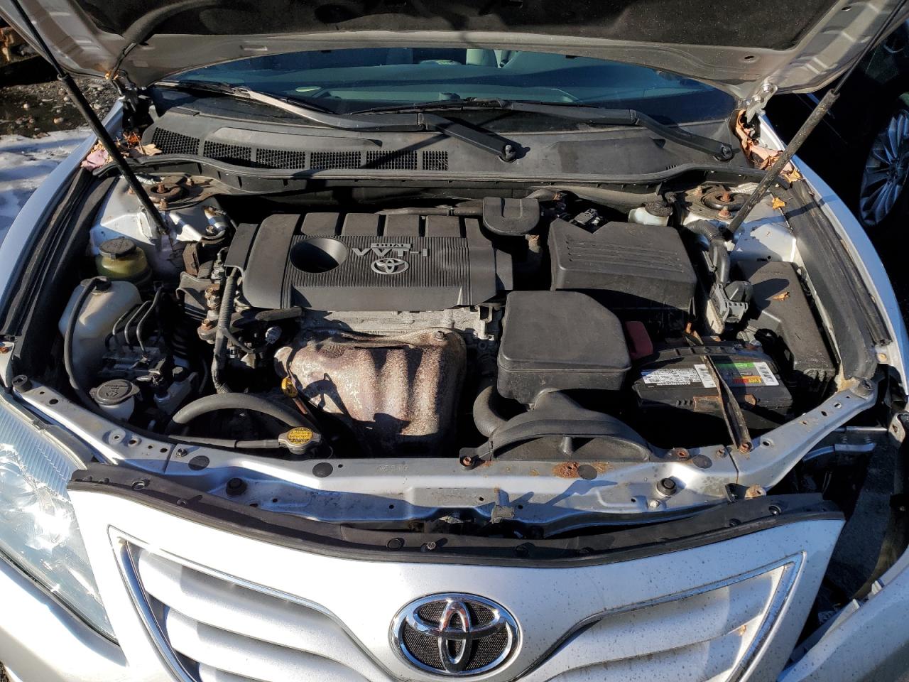 2010 Toyota Camry - Image 11