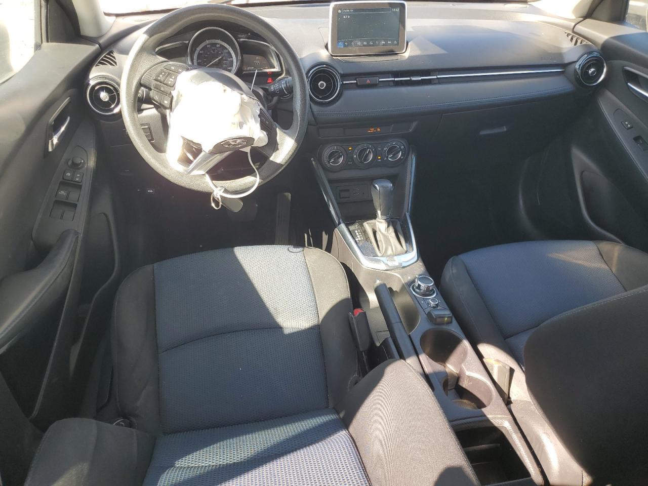 2017 Toyota Yaris - Image 8