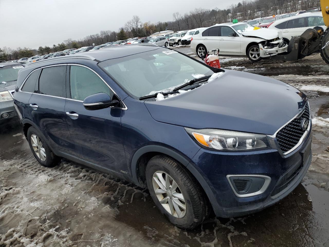 2017 Kia Sorento - Image 4
