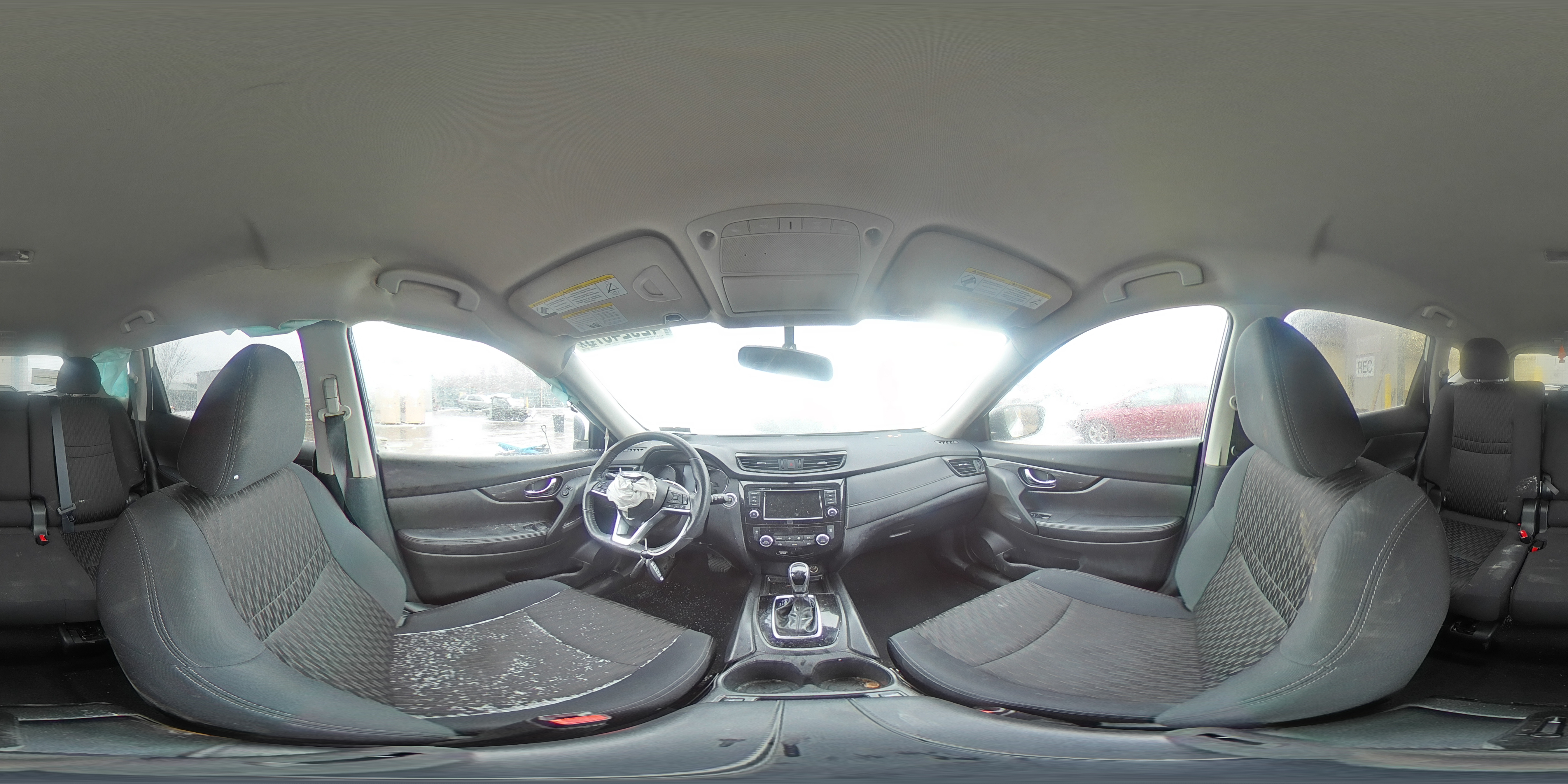 2018 Nissan Rogue - Image 13