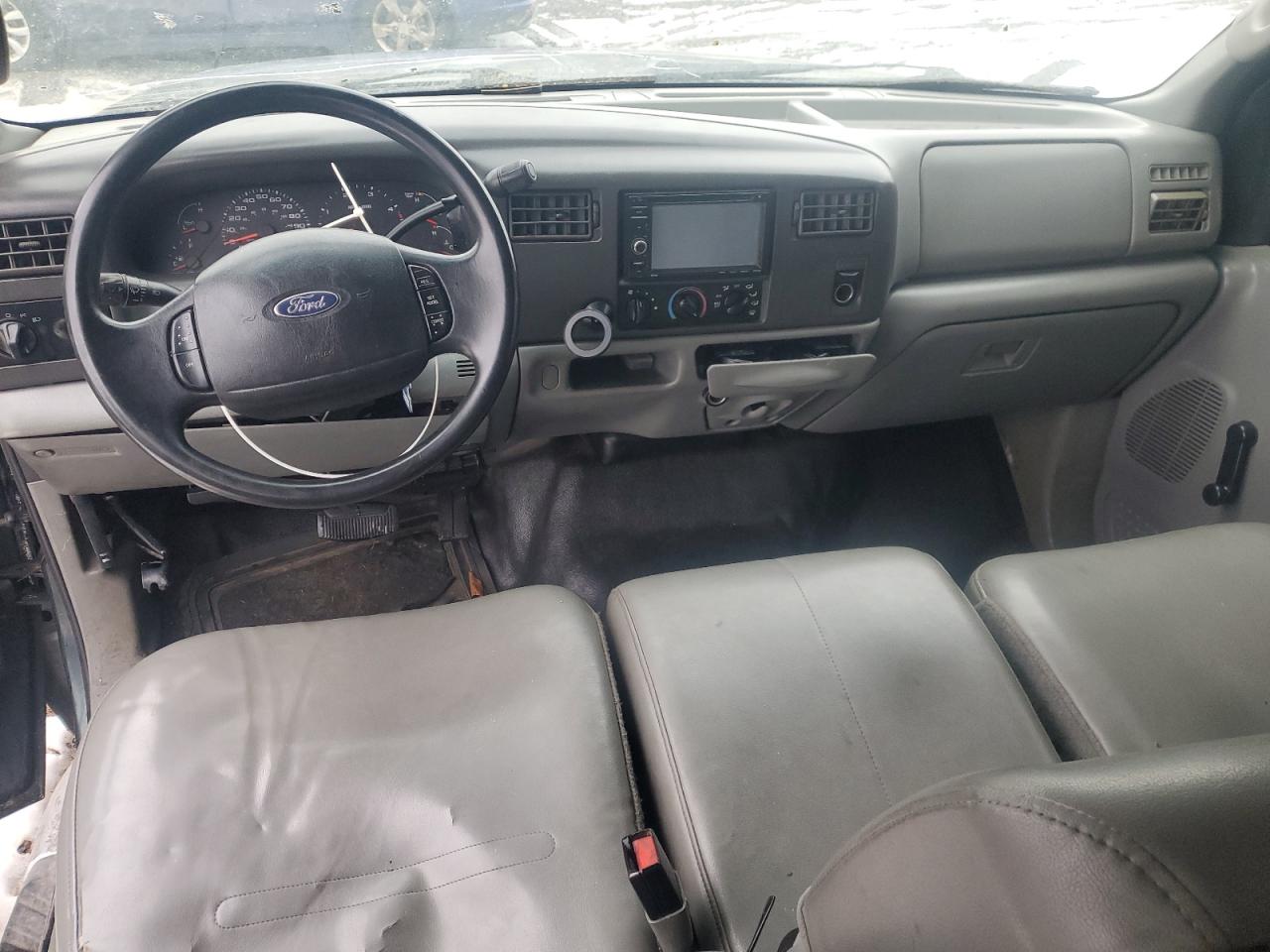 2004 Ford F350 - Image 8