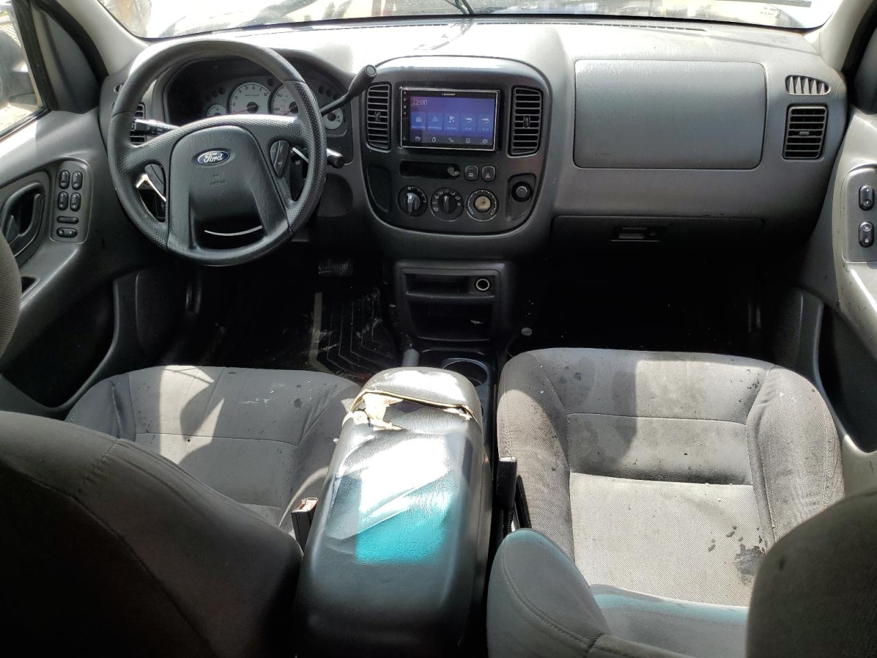 2003 Ford Escape - Image 8