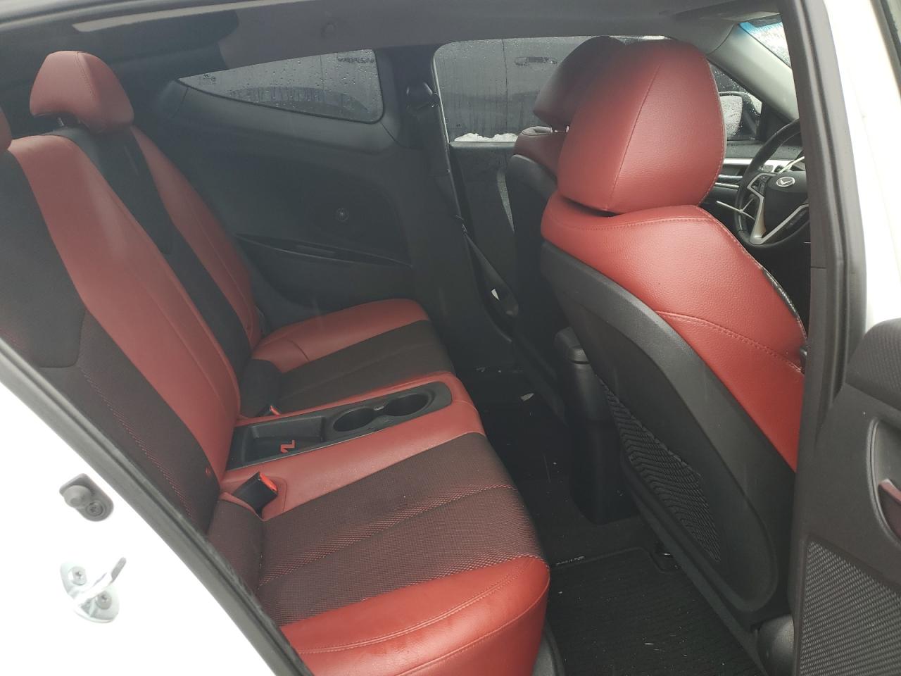2013 Hyundai Veloster - Image 10