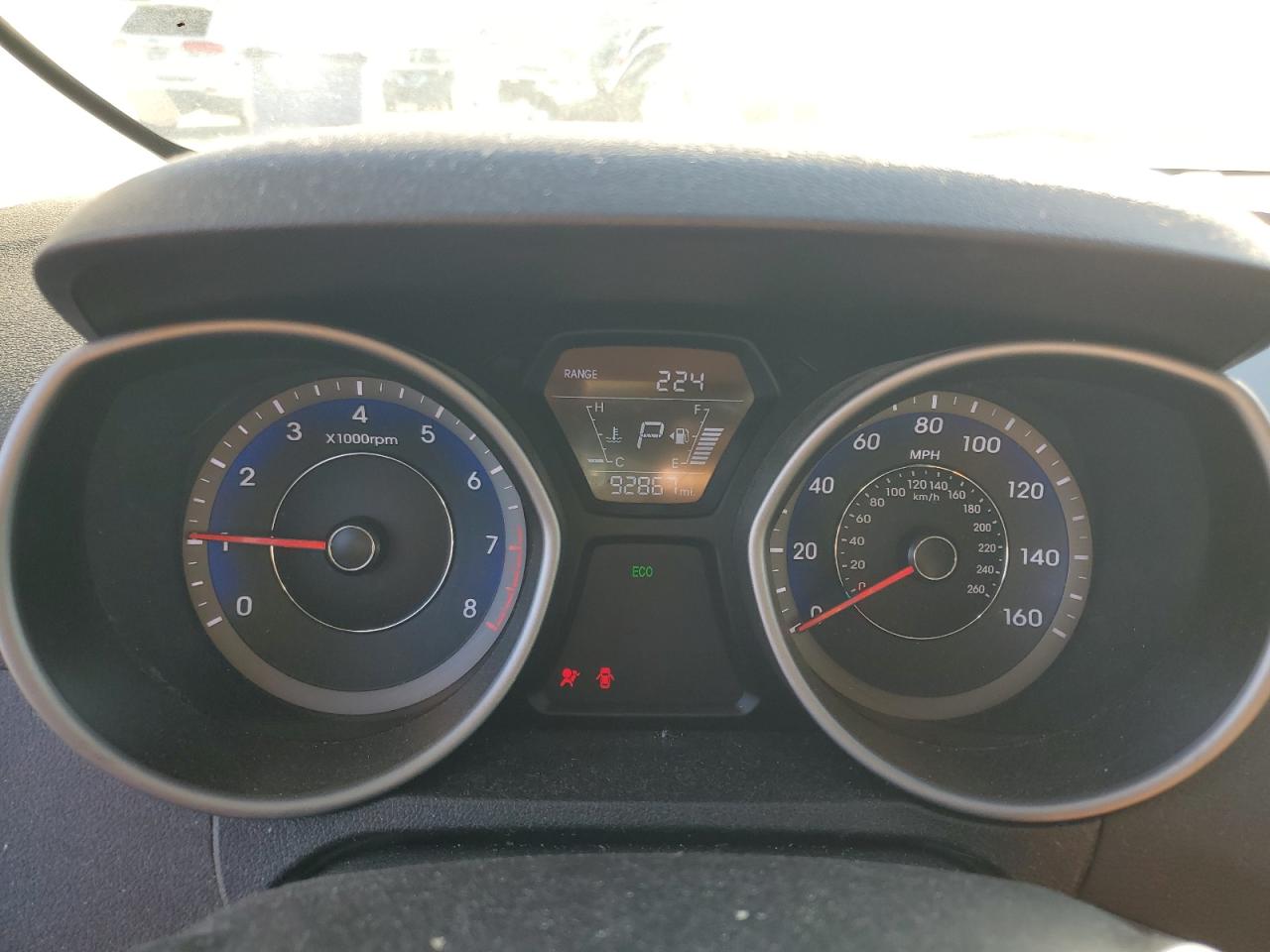 2015 Hyundai Elantra - Image 9