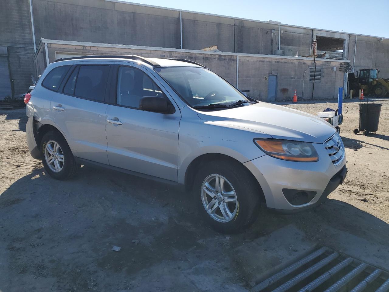2010 Hyundai Santa Fe - Image 4