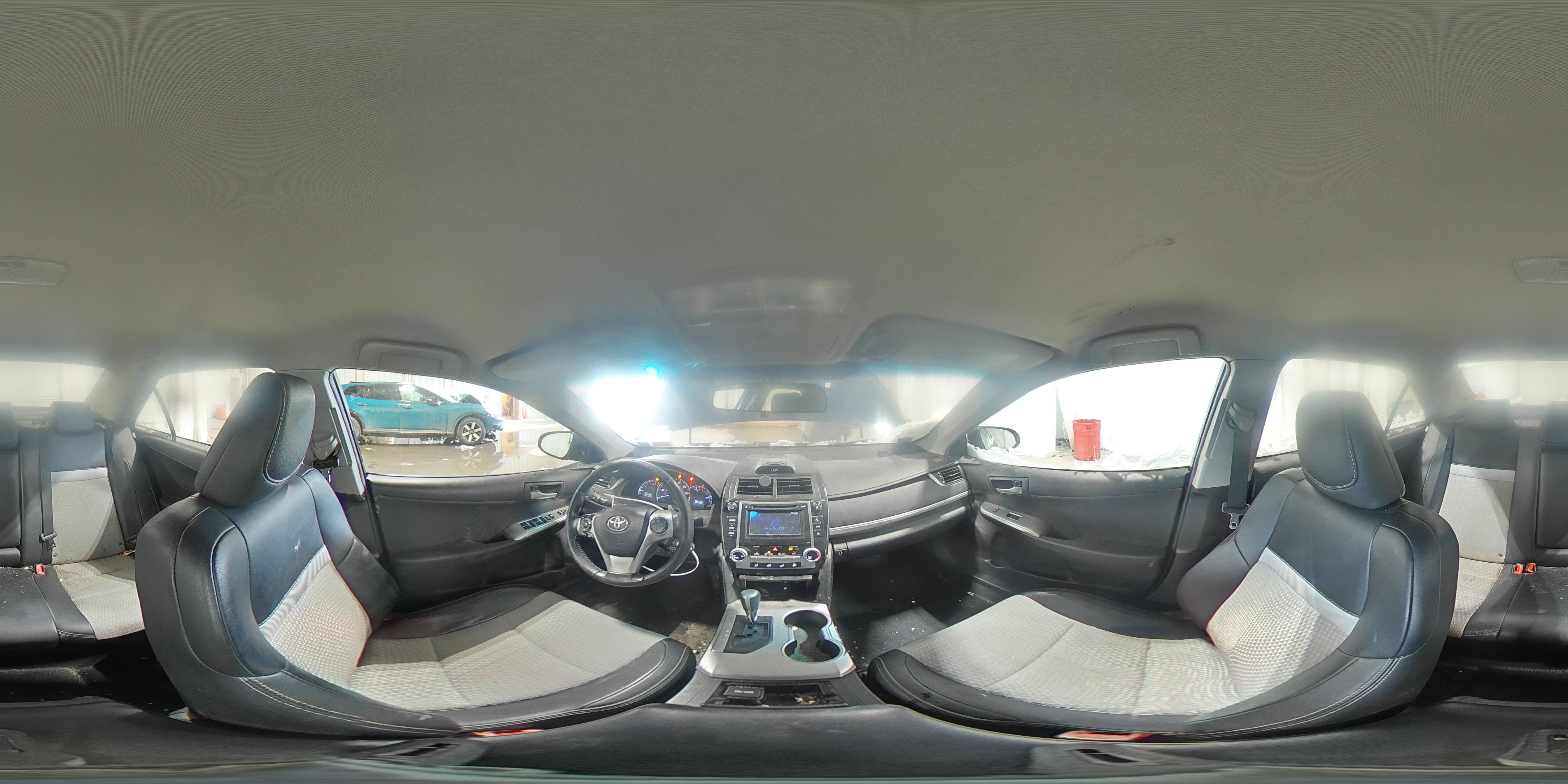 2012 Toyota Camry - Image 14