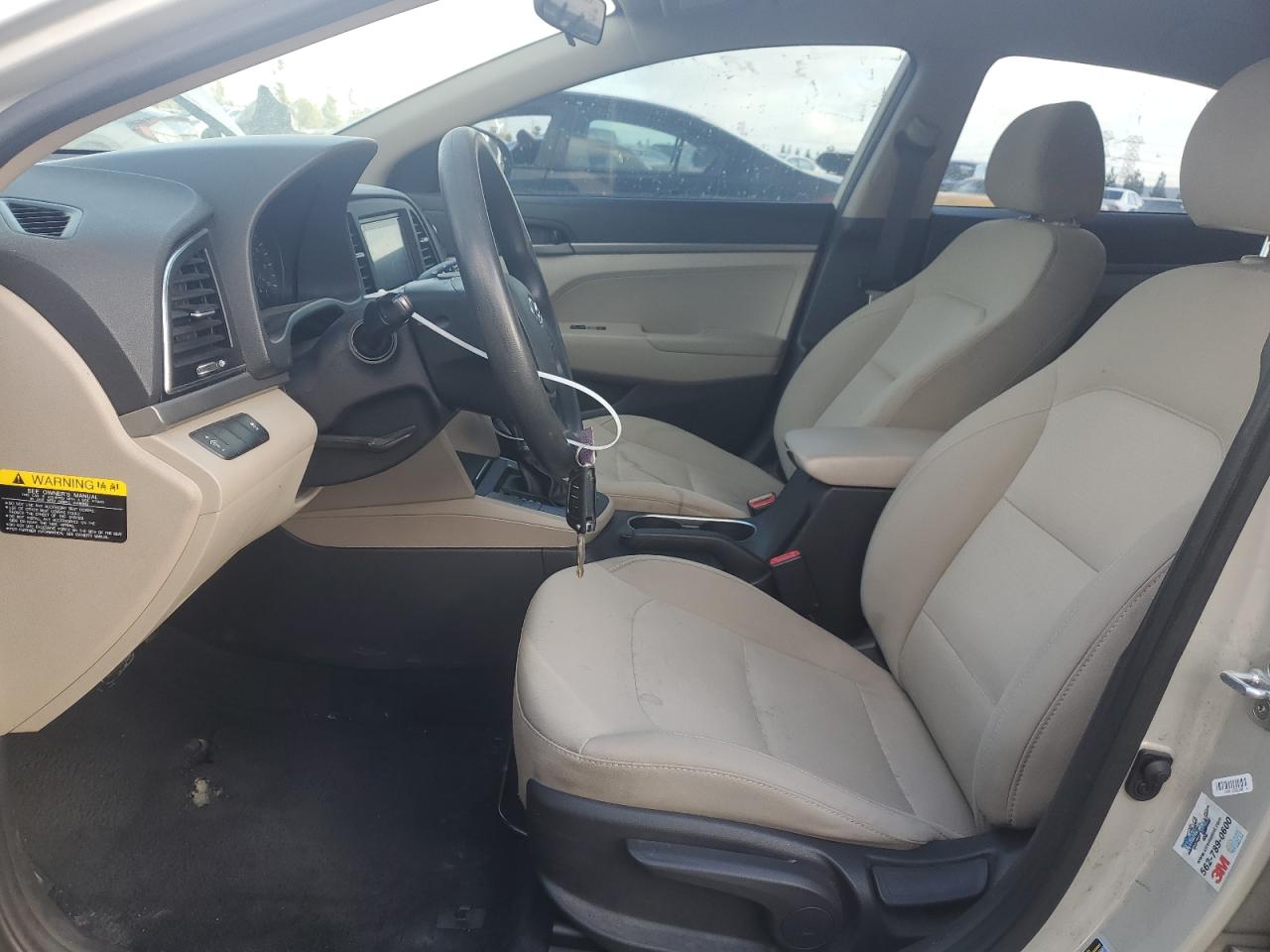 2017 Hyundai Elantra - Image 7