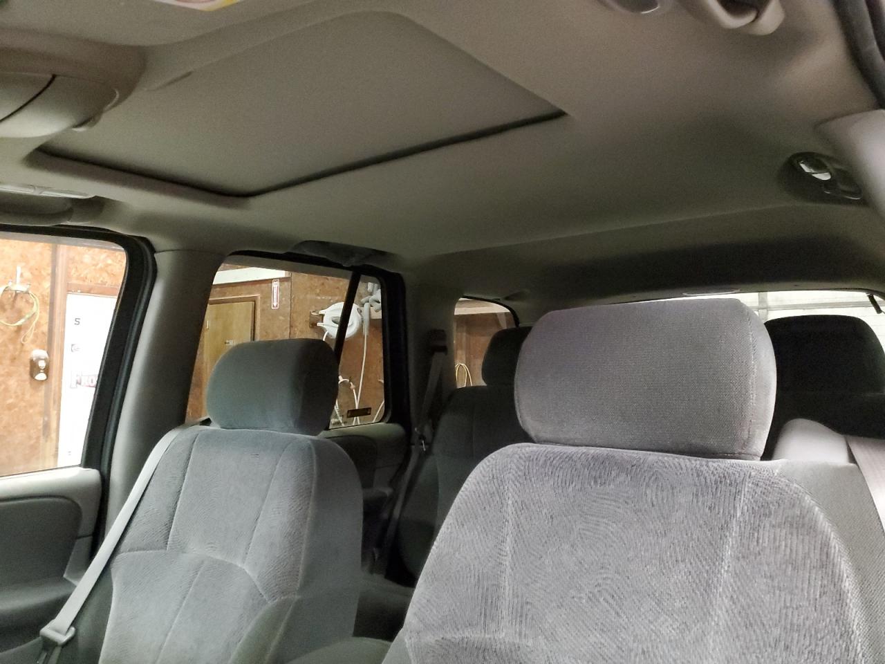 2002 Chevrolet TrailBlazer - Image 10