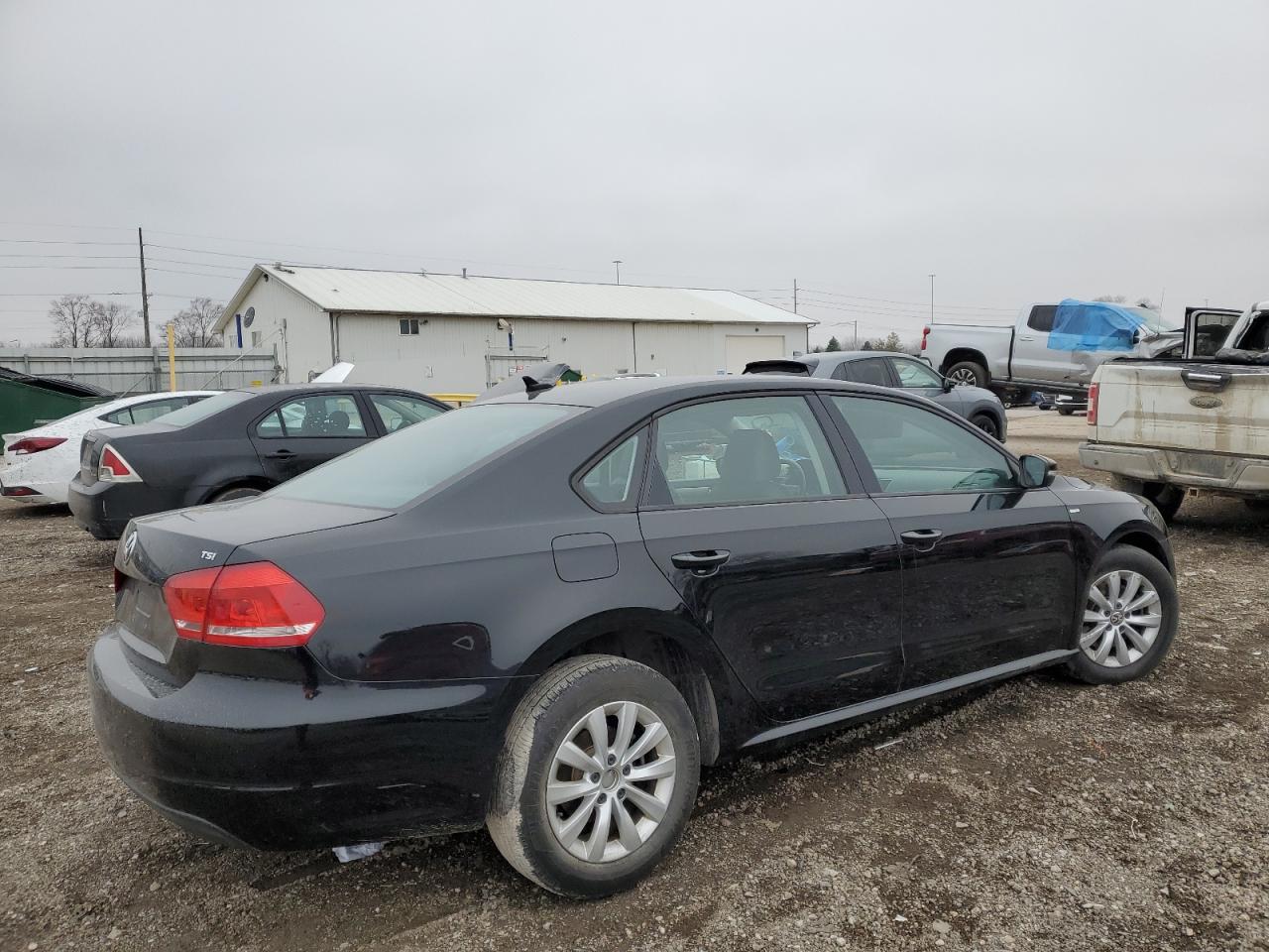 2015 Volkswagen Passat - Image 3