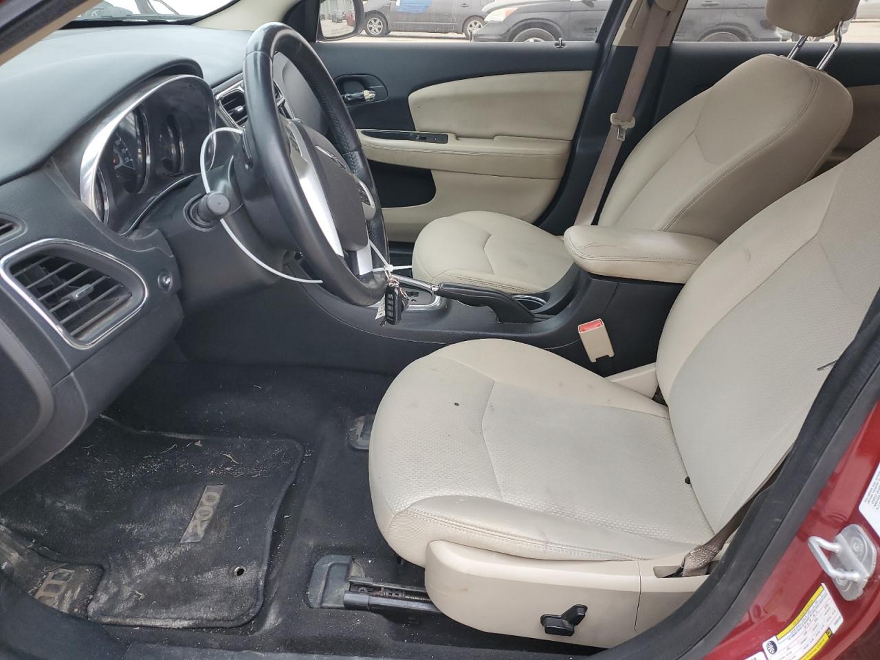 2013 Chrysler 200 - Image 7